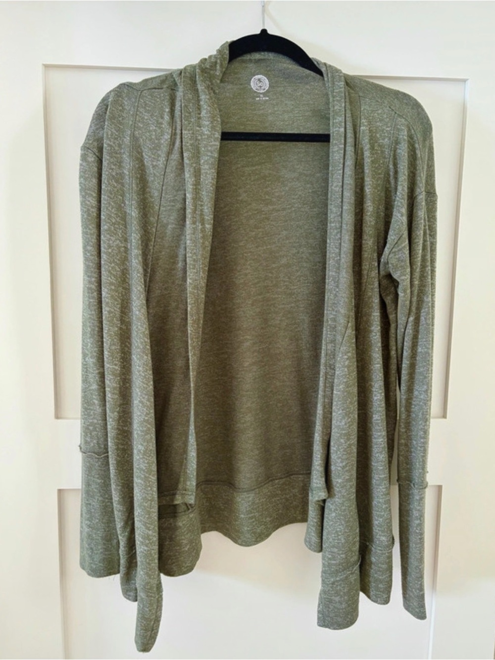 Lightweight, olive green, long sleeve cardigan S